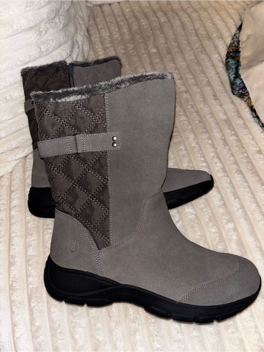 Women’s Gray Faux-Fur Lined Winter Boots